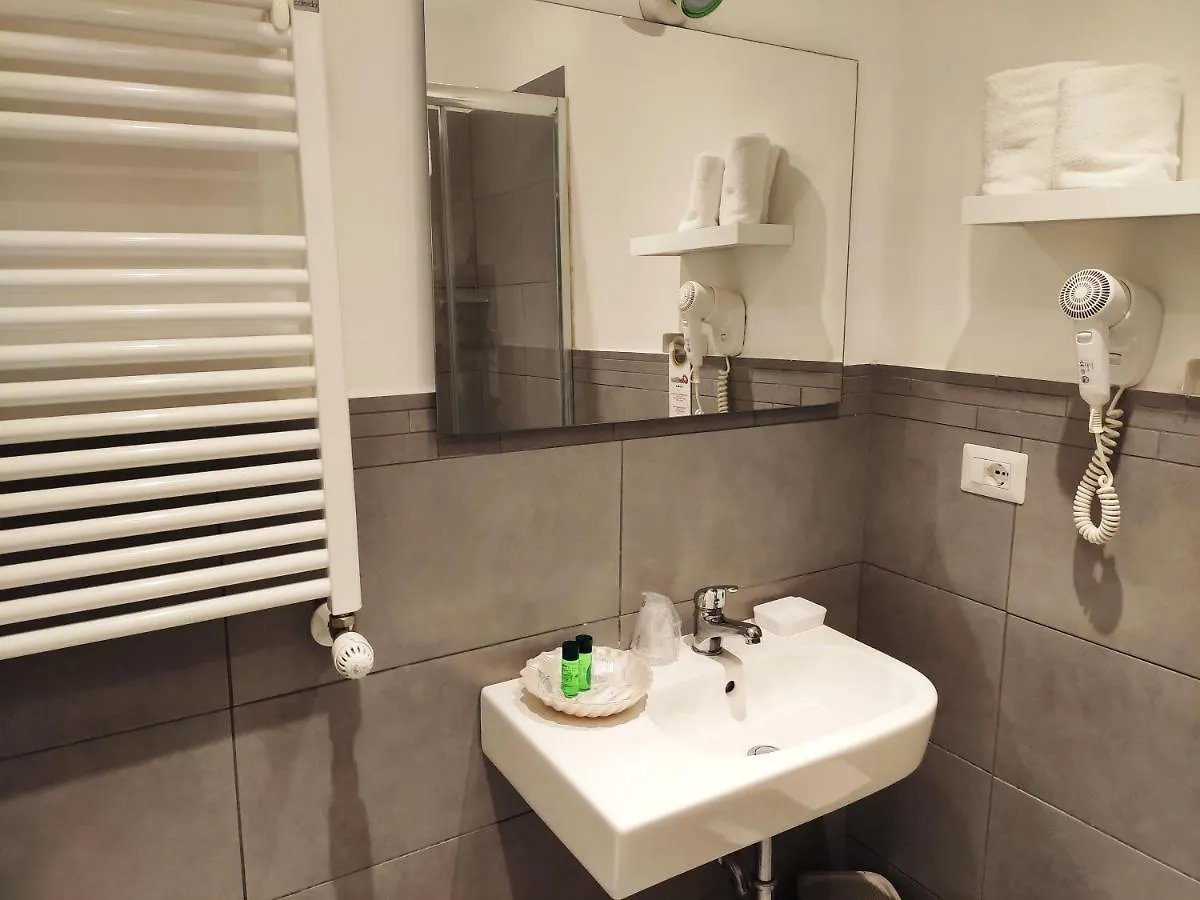 Hotel Onetime Roma 3*,
